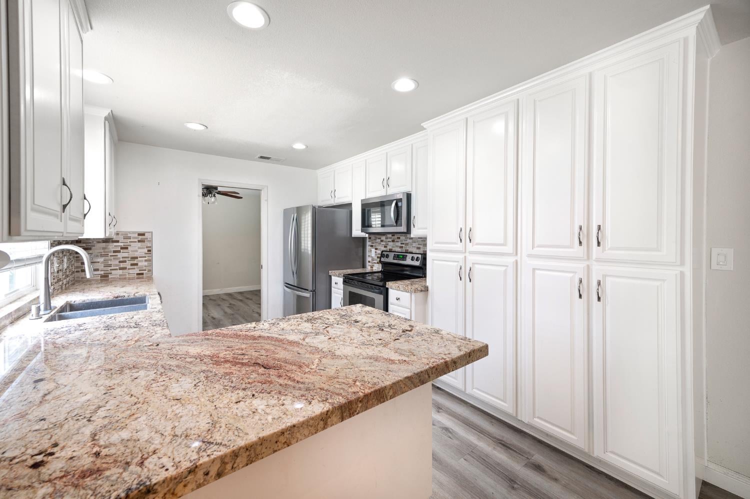 3609 Kona Oak Drive