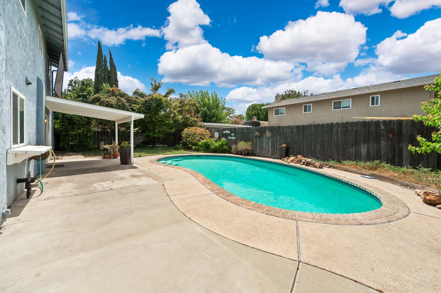 3609 Kona Oak Drive