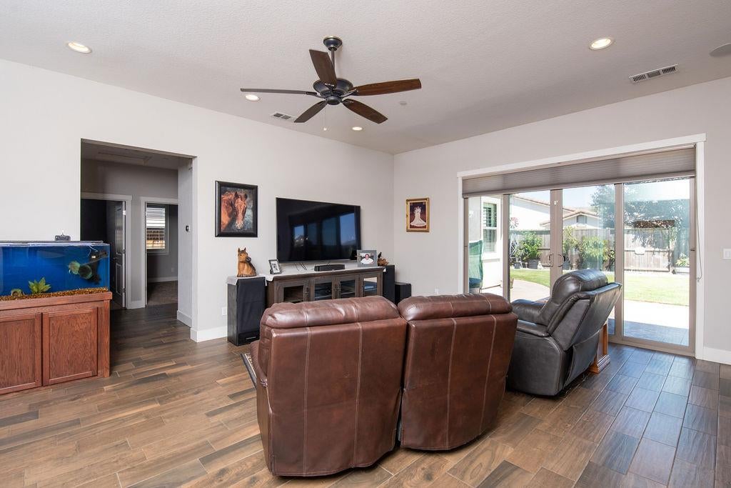 2360 Mustang Drive