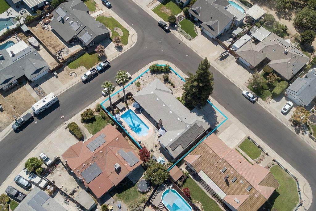 512 Thompson Way