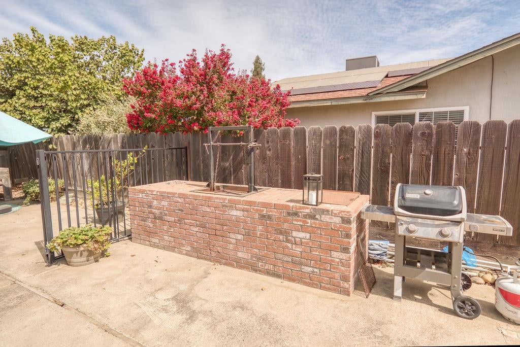 512 Thompson Way
