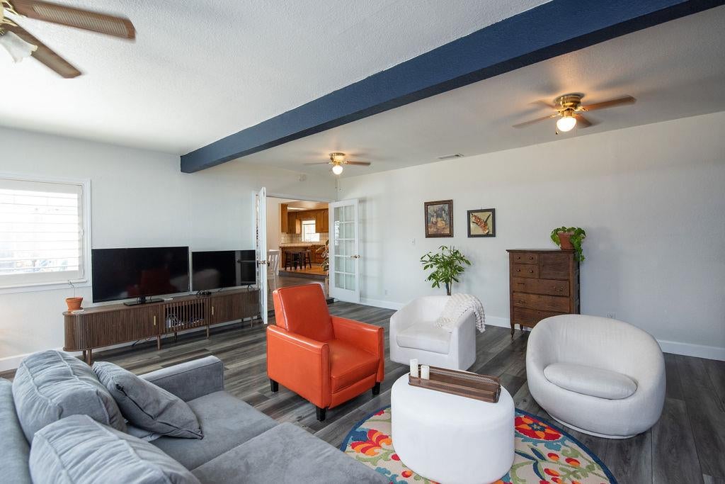 512 Thompson Way