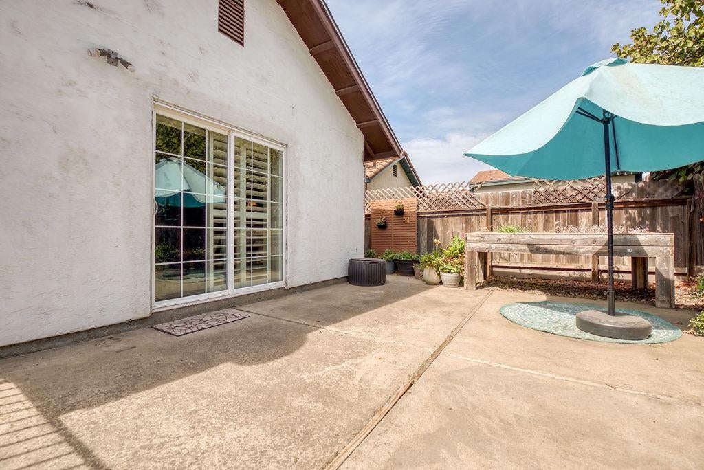 512 Thompson Way