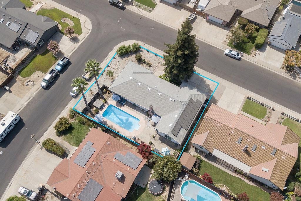 512 Thompson Way