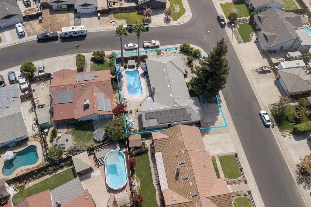 512 Thompson Way
