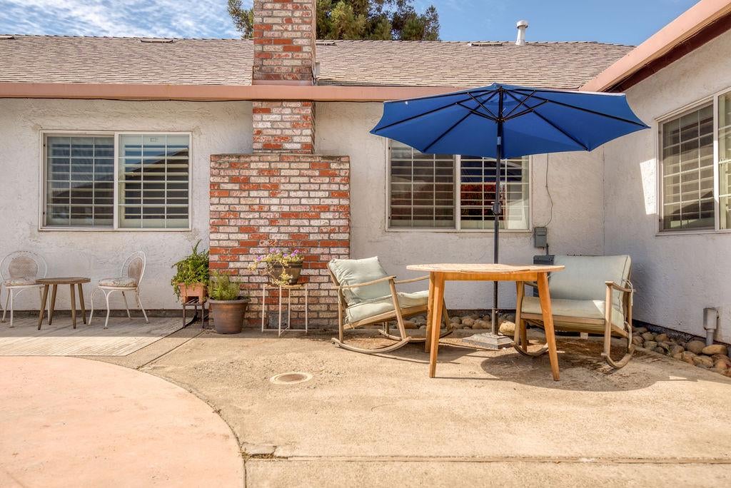 512 Thompson Way