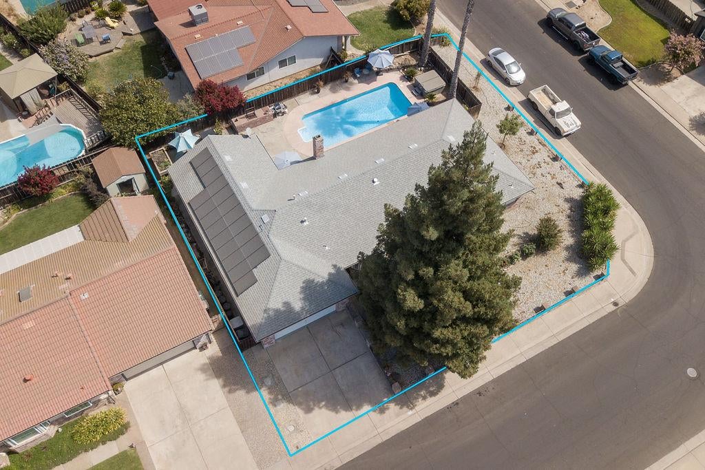 512 Thompson Way