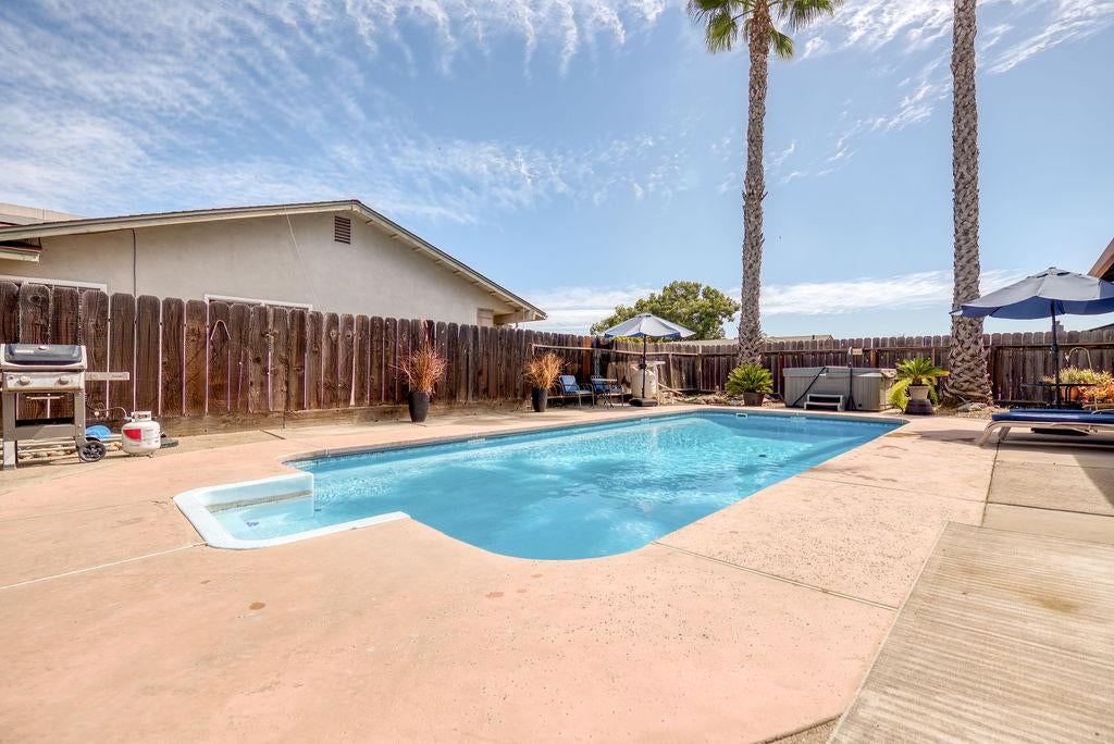 512 Thompson Way