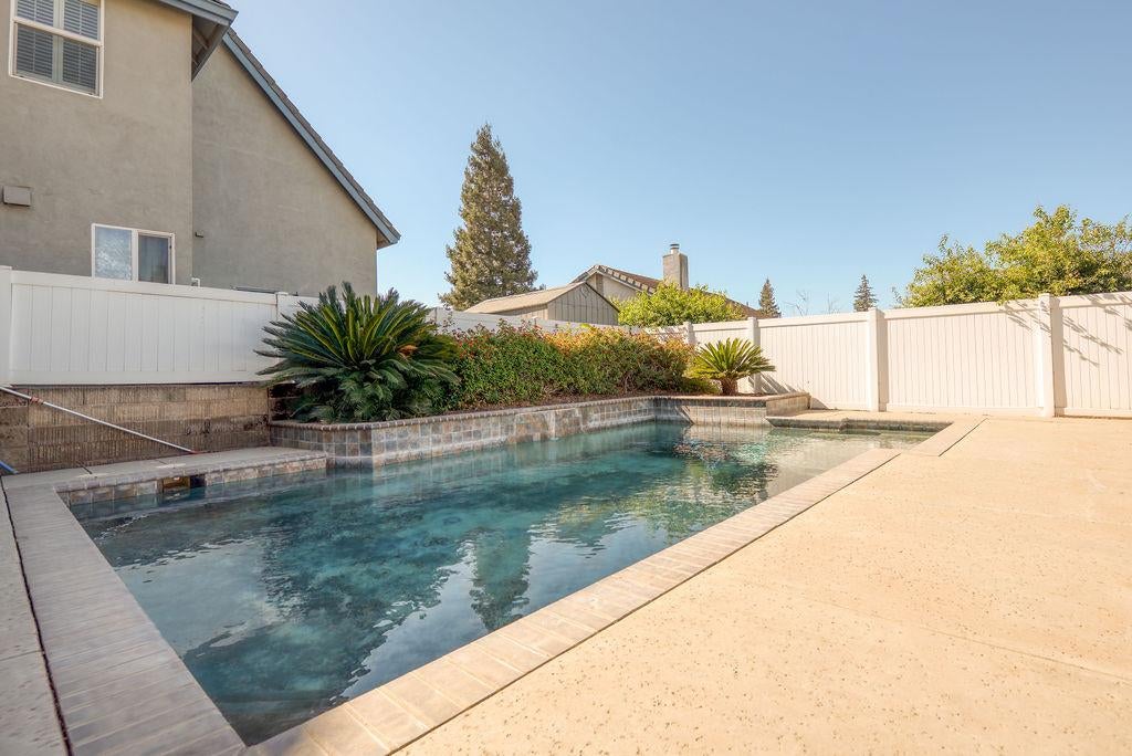 748 Valley View Drive