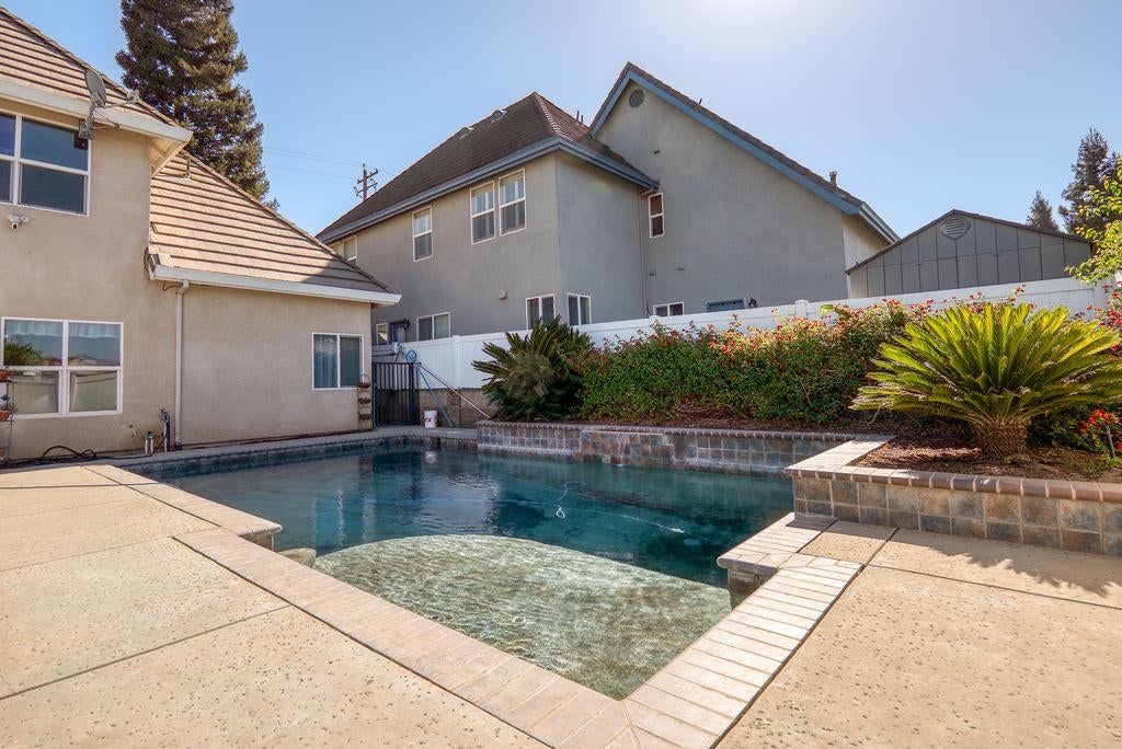 748 Valley View Drive