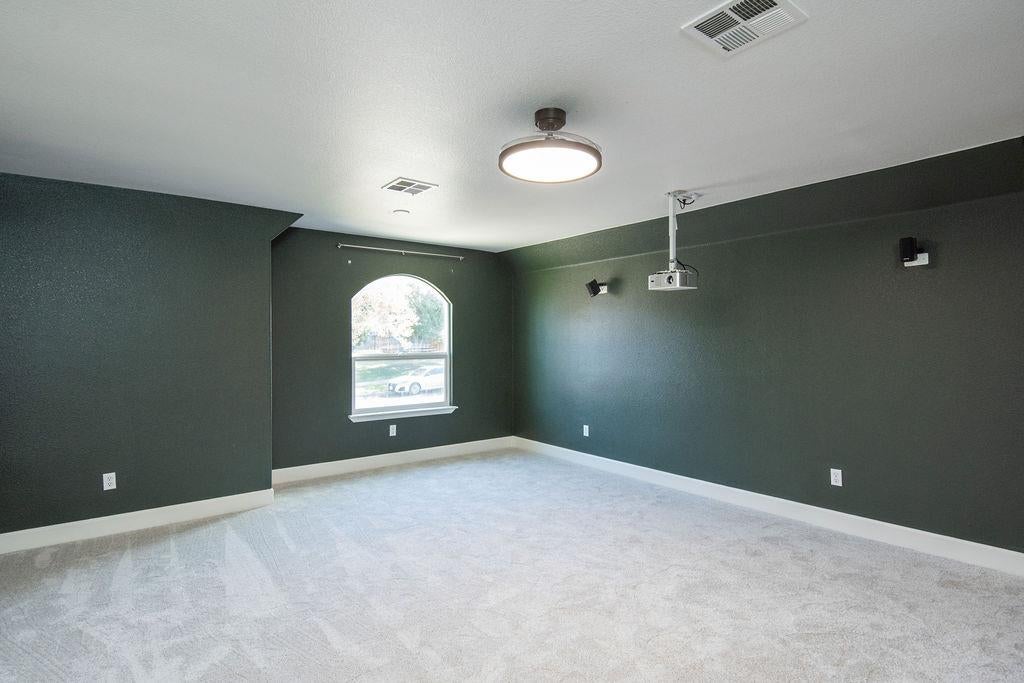 748 Valley View Drive