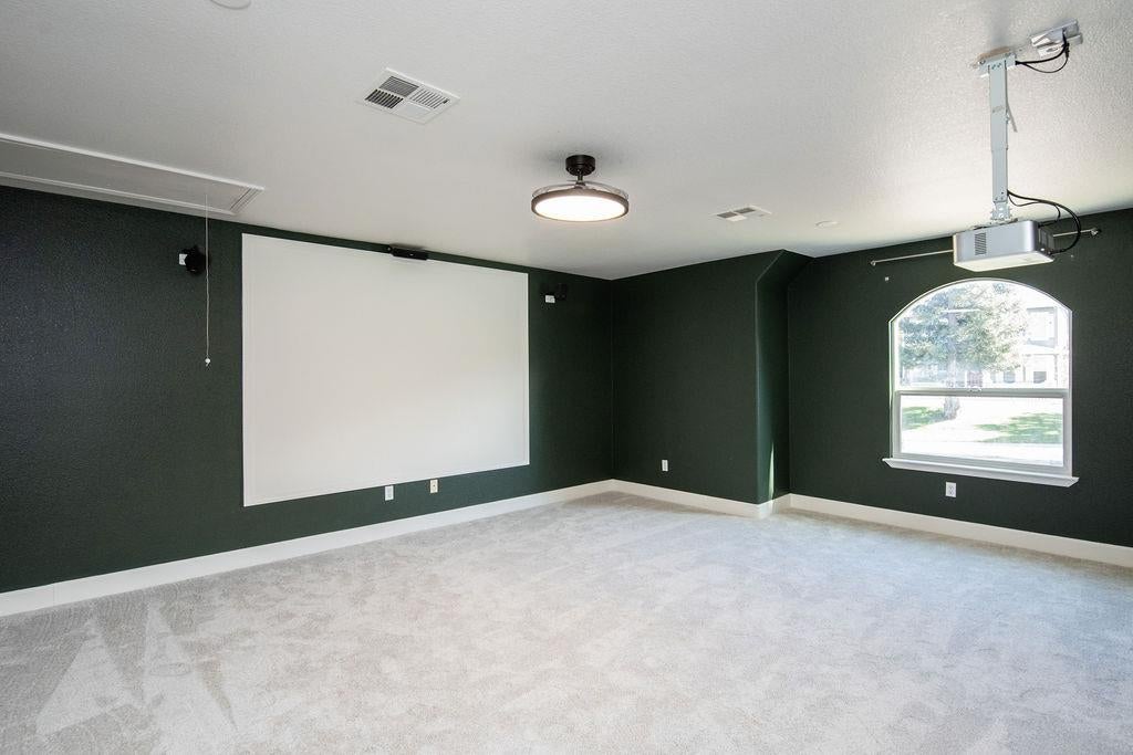748 Valley View Drive