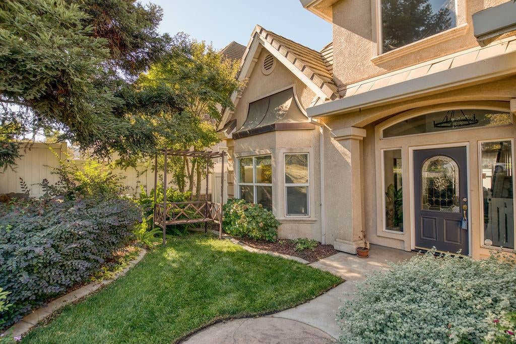 748 Valley View Drive