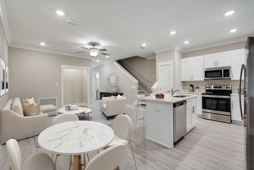 48 Date Palm Lane