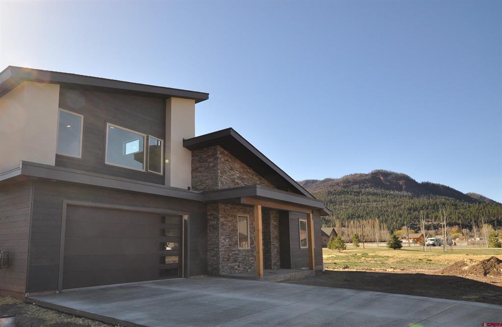157 Glade Court
