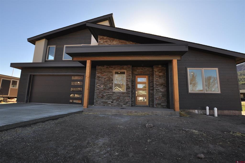 157 Glade Court