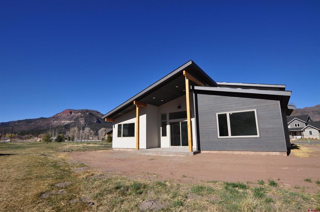 157 Glade Court