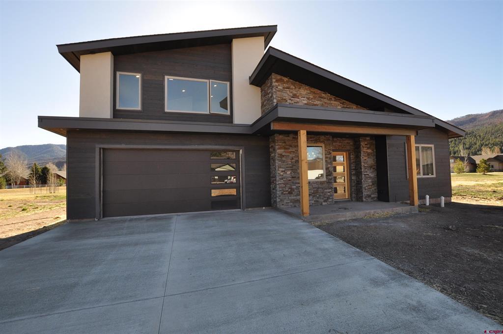 157 Glade Court