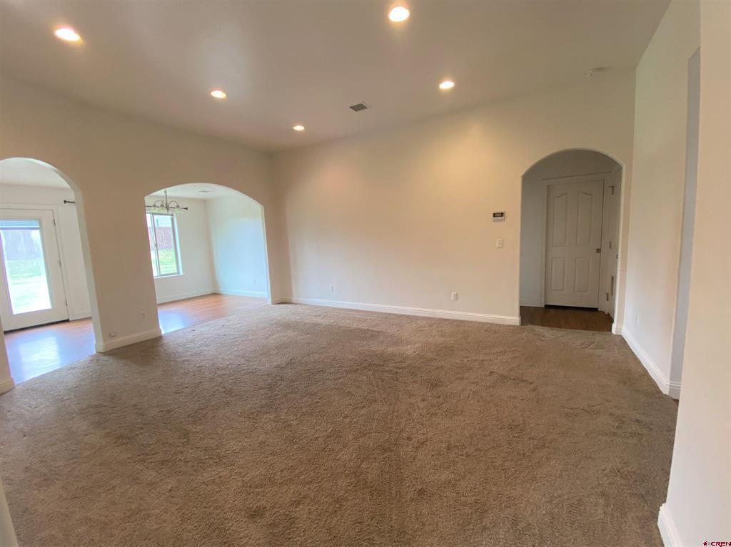 817 Hickory Ridge