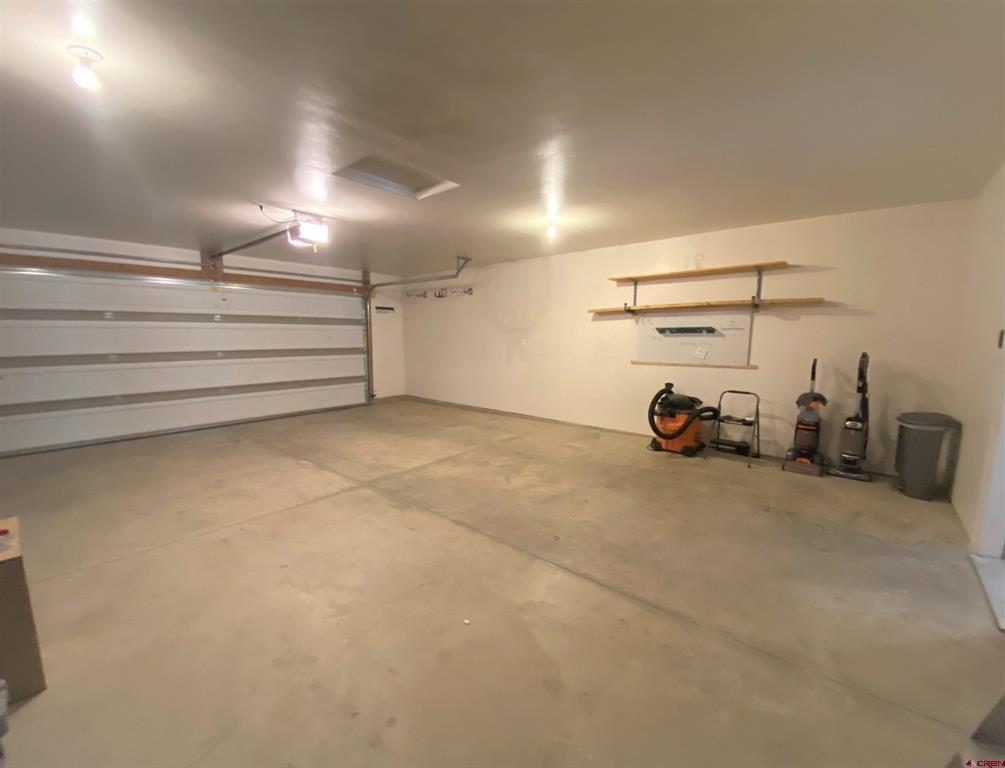 817 Hickory Ridge