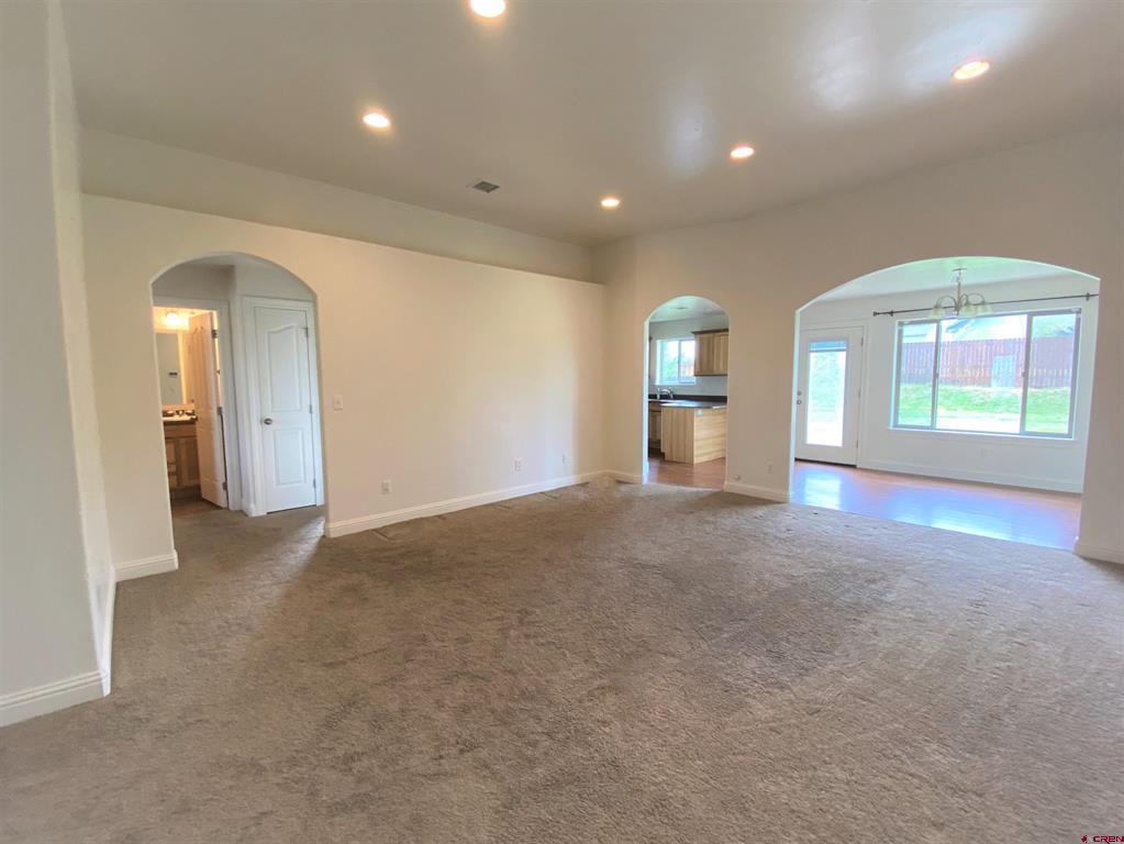 817 Hickory Ridge