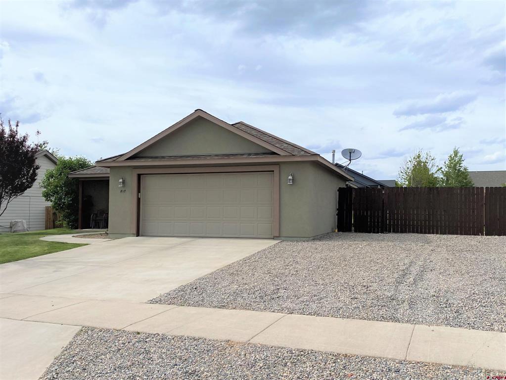 817 Hickory Ridge