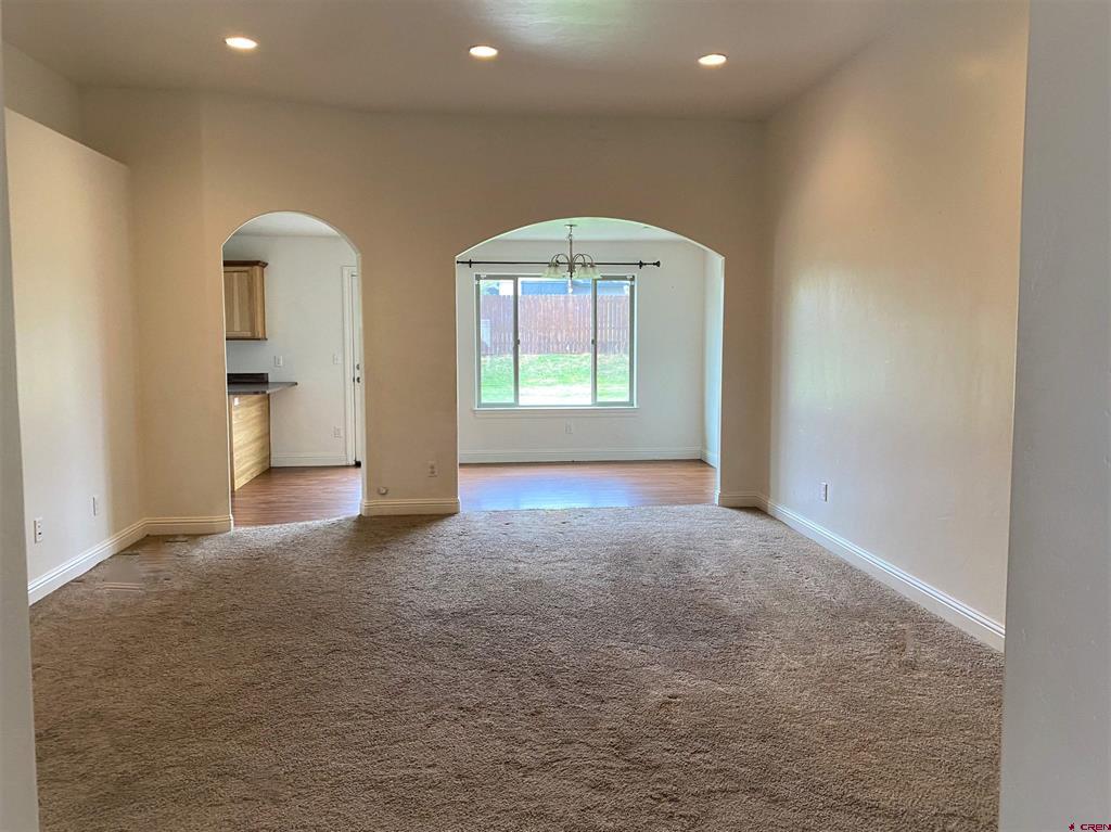 817 Hickory Ridge