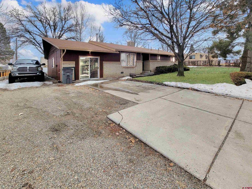 1710 Rolling Road