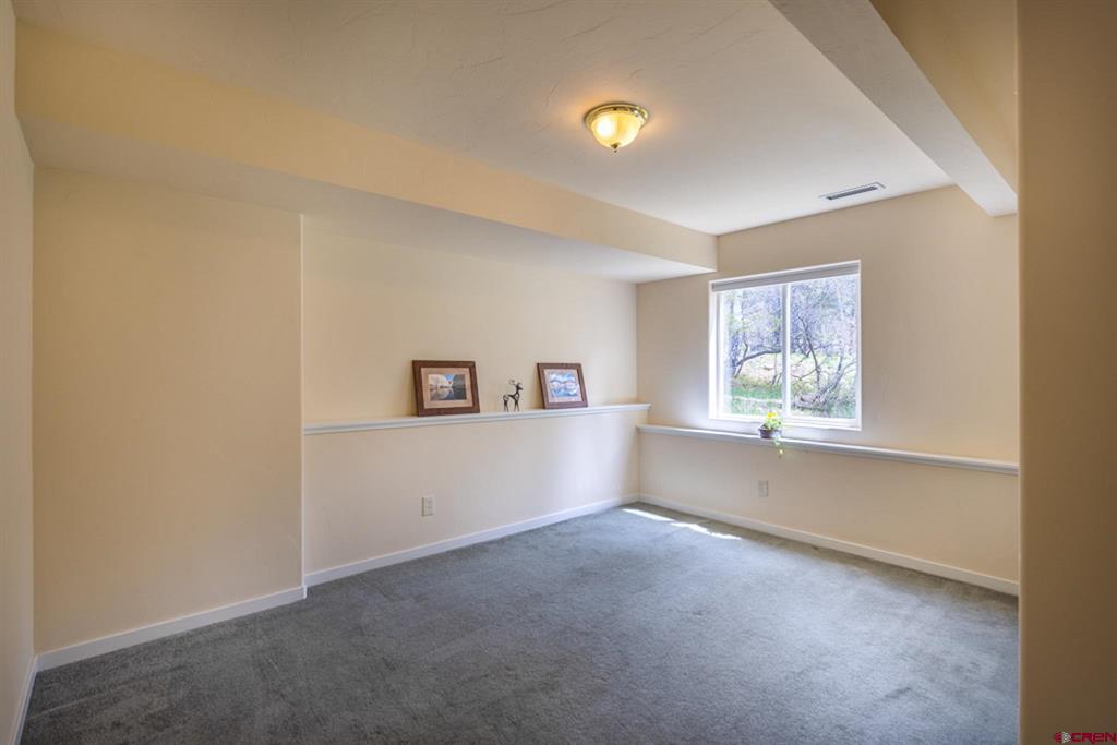 460 E Valley View Drive