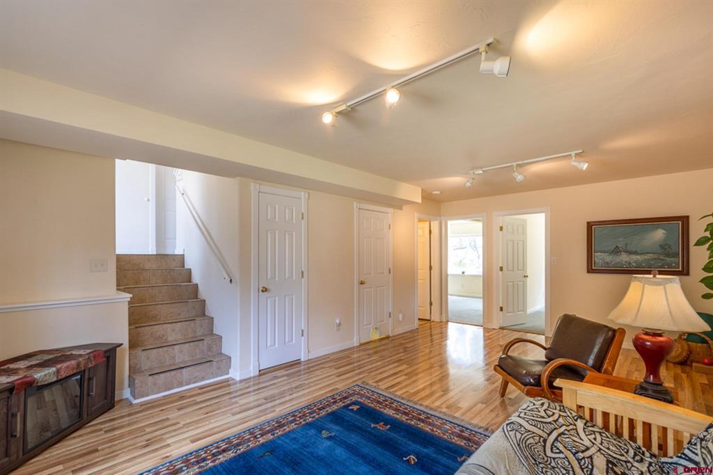 460 E Valley View Drive