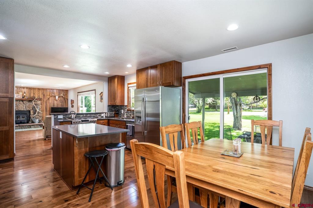 548 N Mountain View Drive