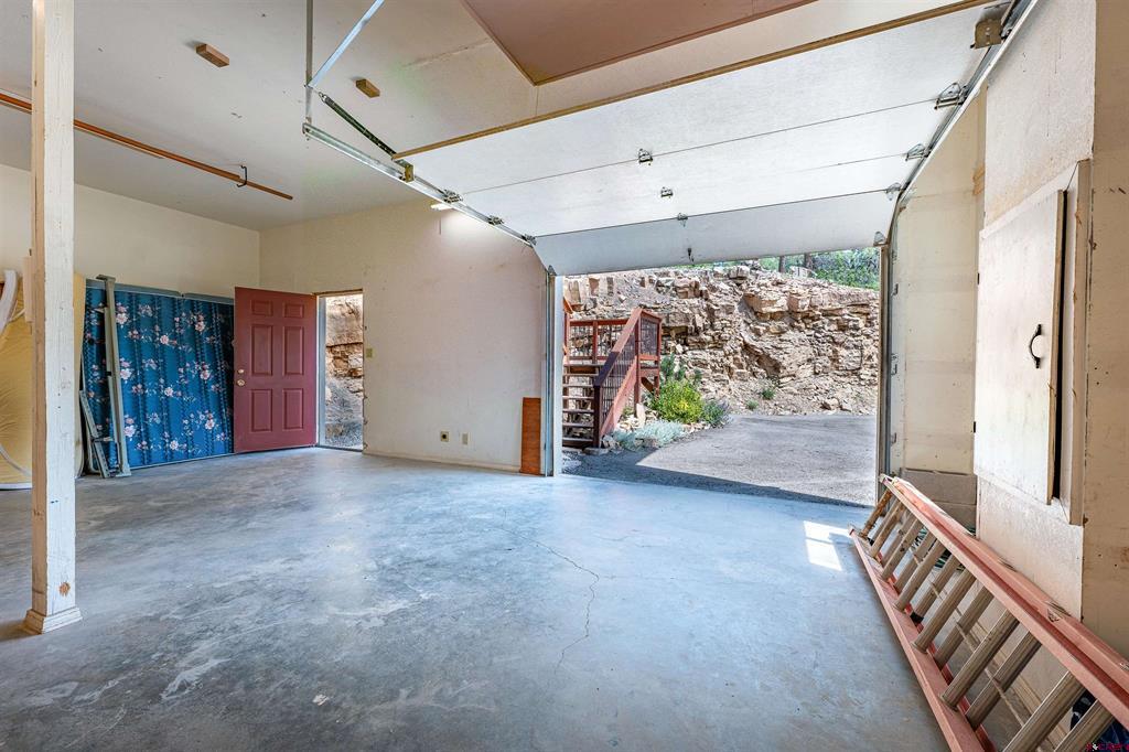 551 E Valley View Drive