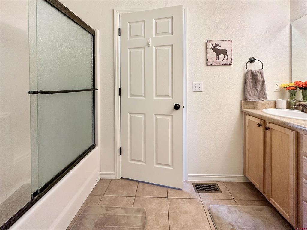 20 Timberline Drive Unit: J
