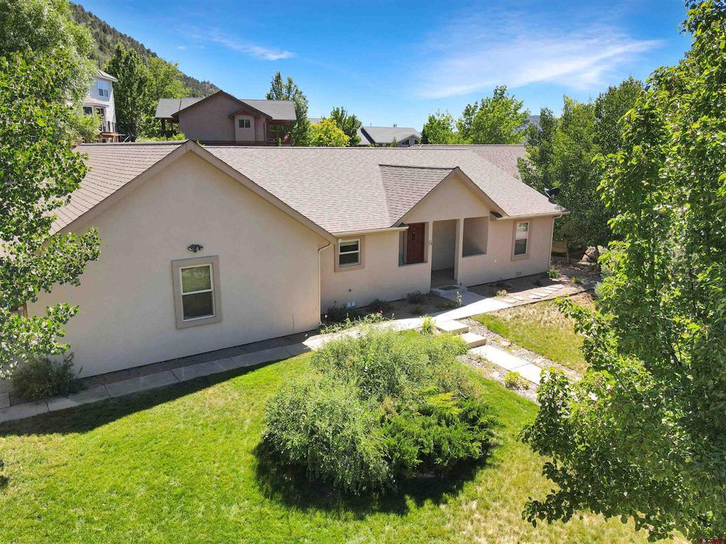 4 Molas Drive