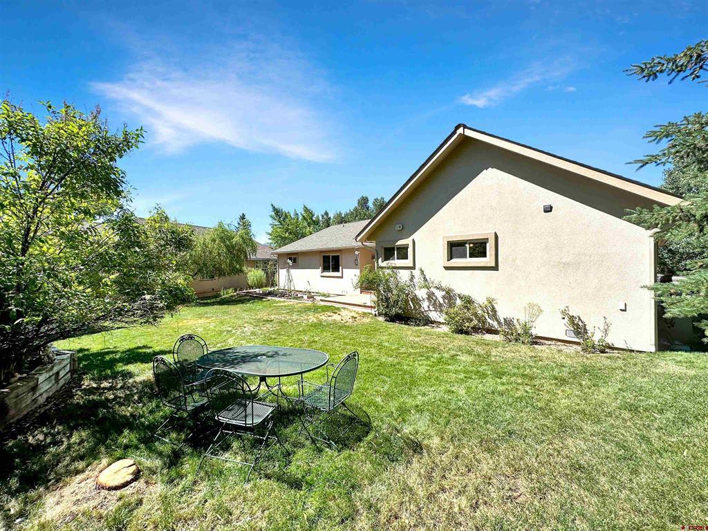 4 Molas Drive