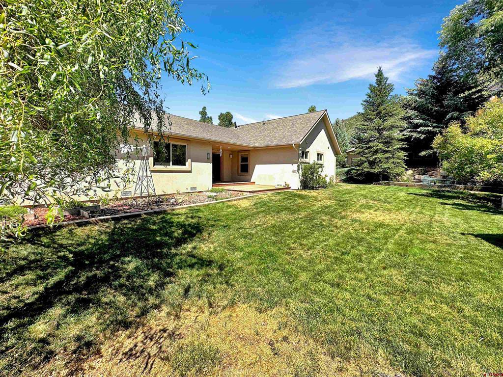 4 Molas Drive