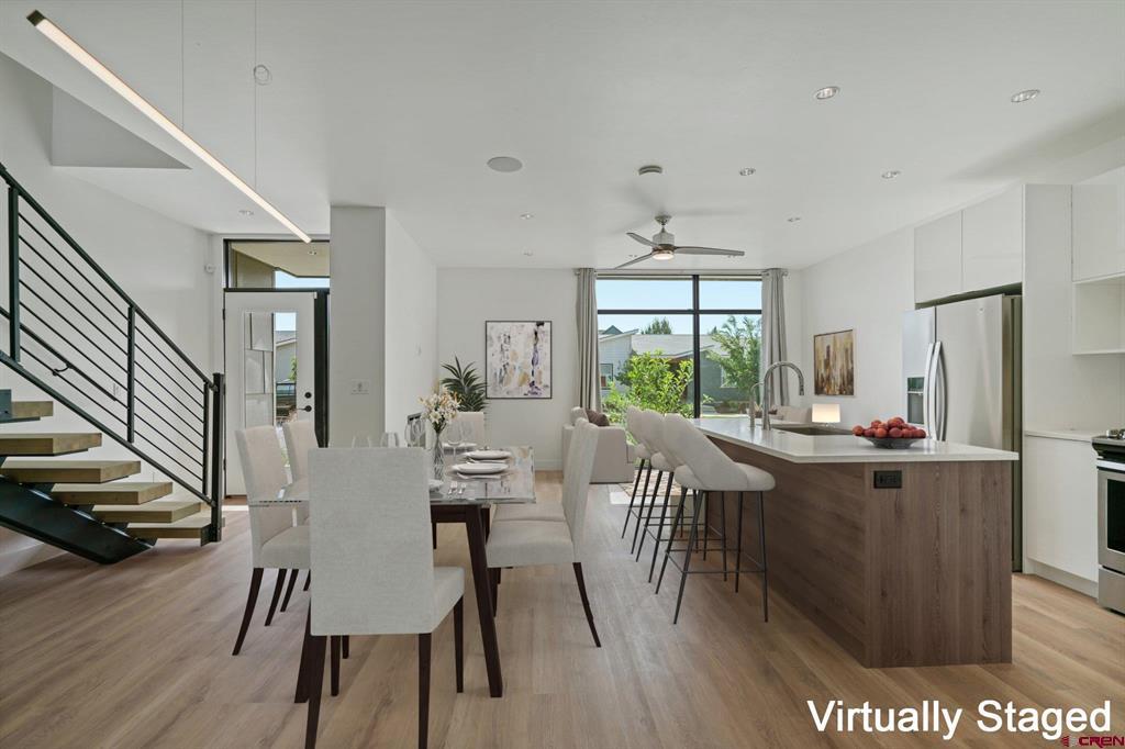 123 Pioneer Ave