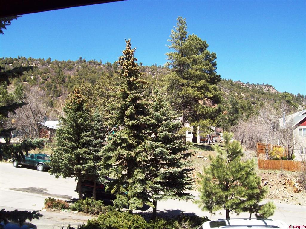 300 W 32nd St   #205 Unit: 205