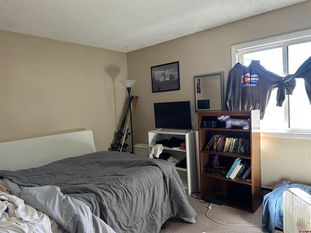 300 W 32nd St   #205 Unit: 205