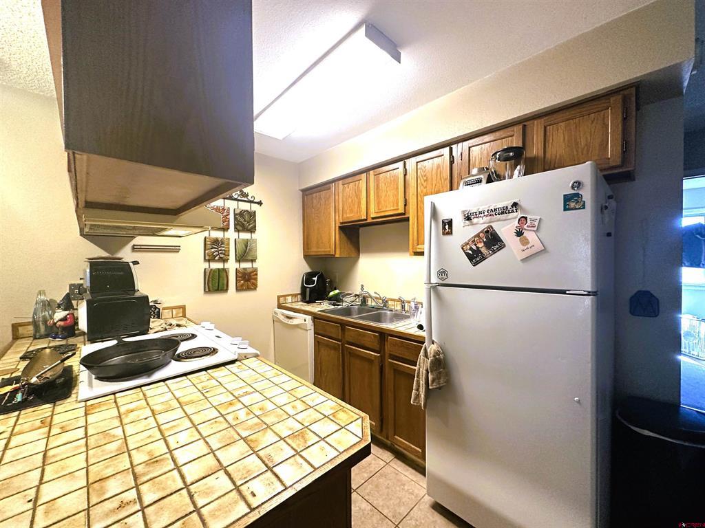300 W 32nd St   #205 Unit: 205