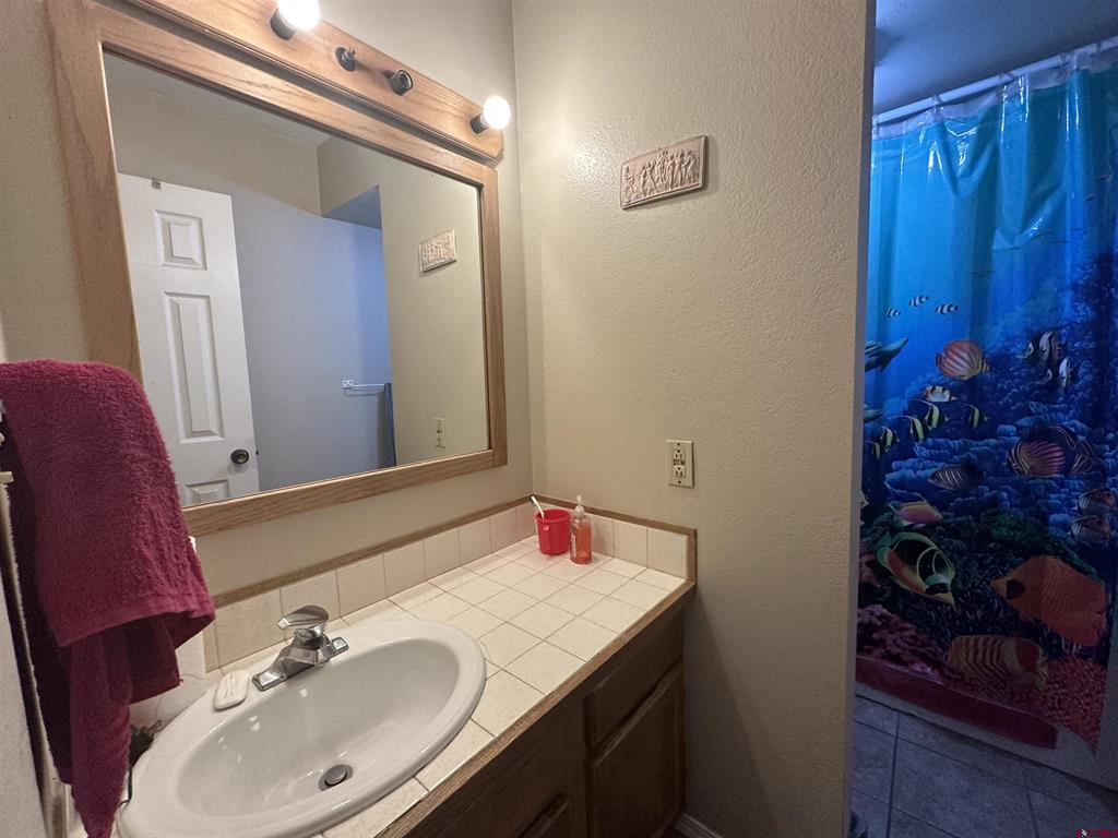 300 W 32nd St   #205 Unit: 205