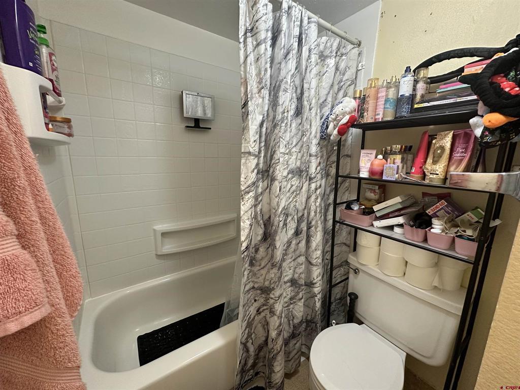 300 W 32nd  Unit 208 Unit: 208