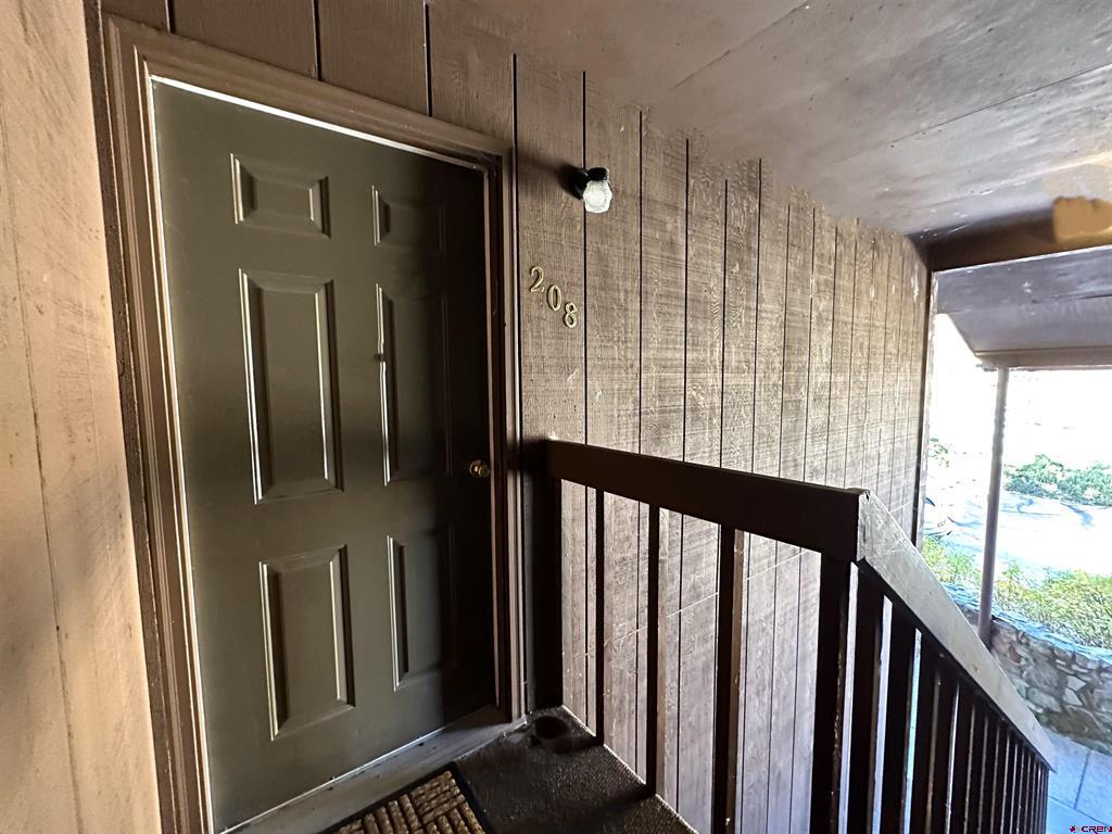 300 W 32nd  Unit 208 Unit: 208