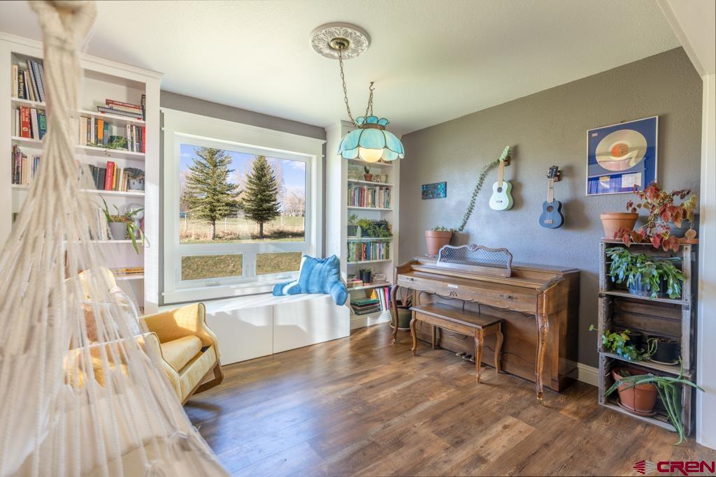 24075 Road S.8