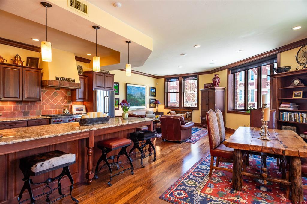 680 Main Avenue Unit: 6