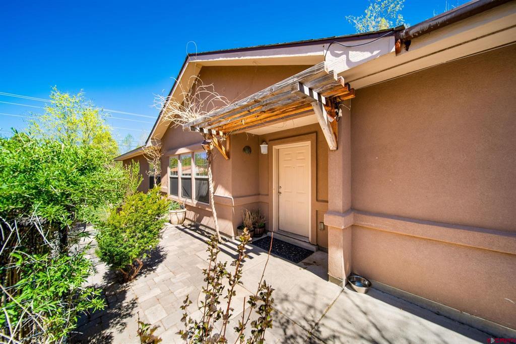 1703 N Taylor Circle