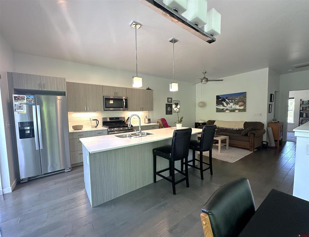 180 Metz Lane #1401