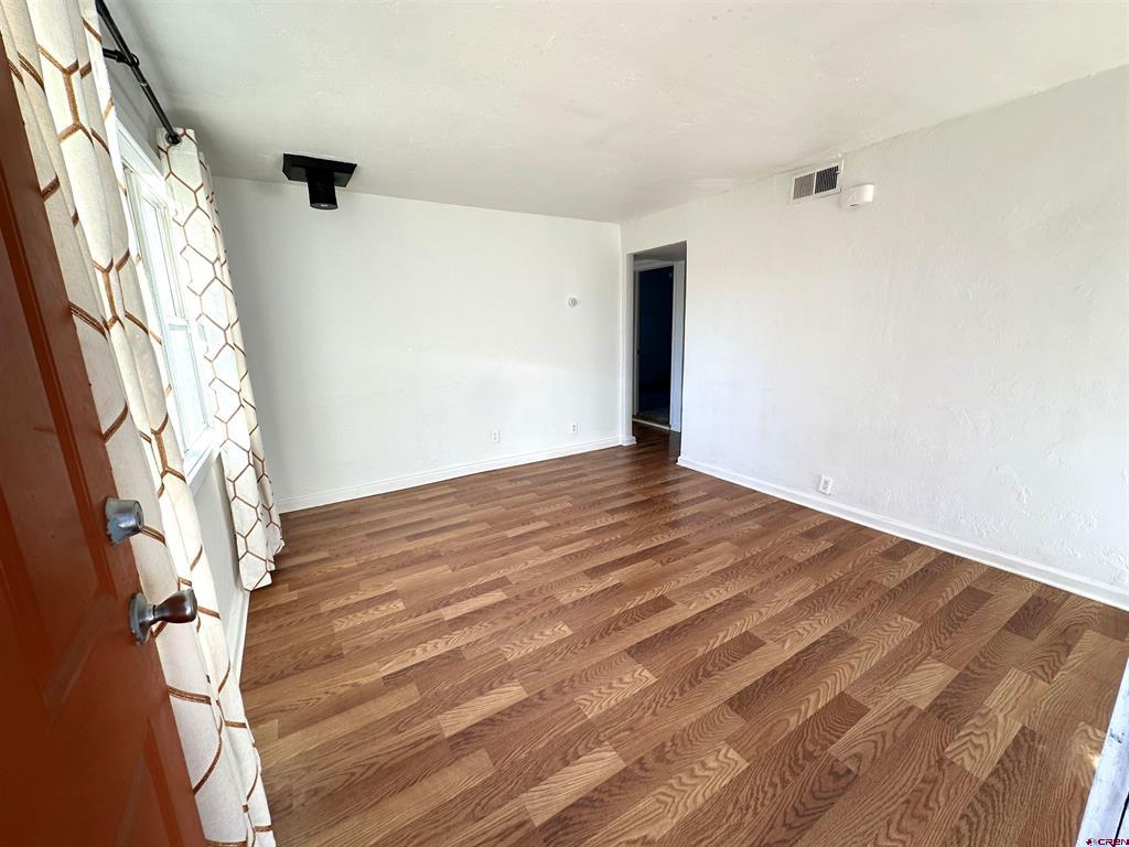 806 W Grand Ave