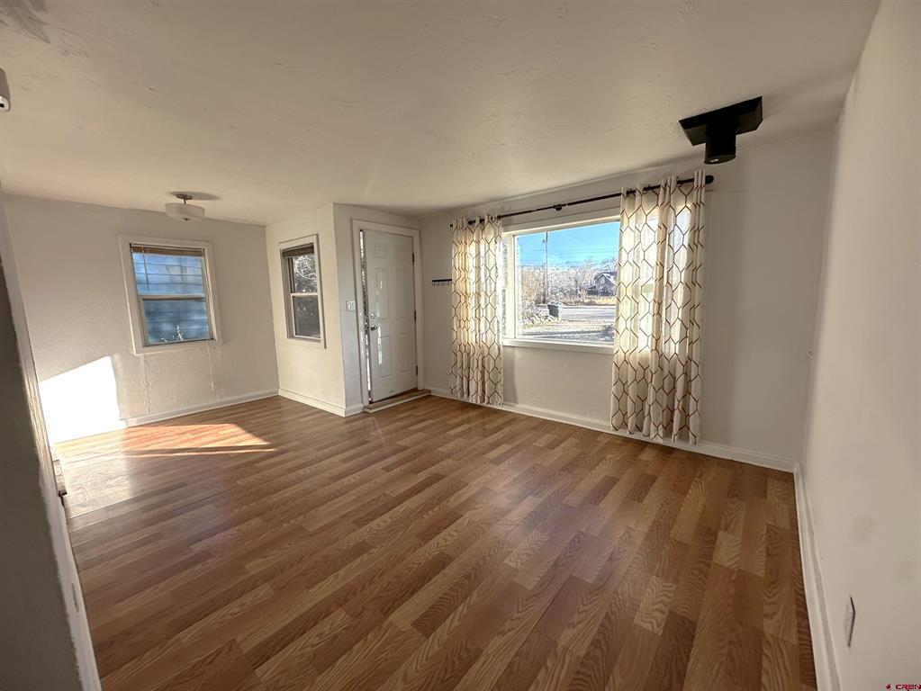 806 W Grand Ave