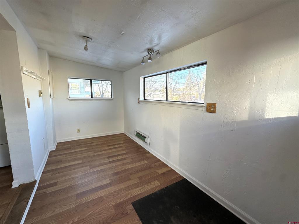806 W Grand Ave